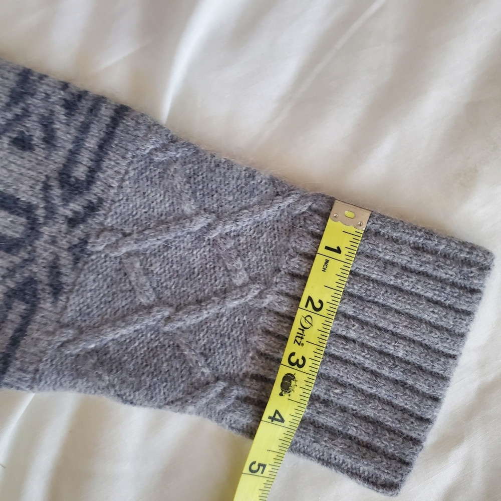 Sweater - Picture 7 of 13
